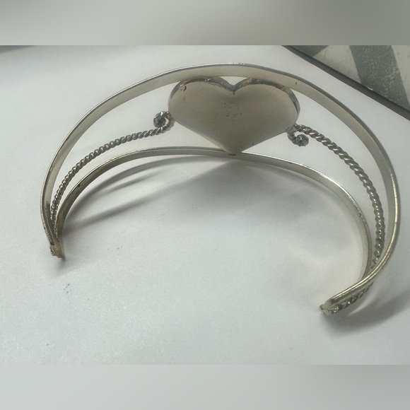 Vintage Taxco Mexican Alpaca Abalone Mother of Pearl White Floral Heart Bracelet - Picture 4 of 4